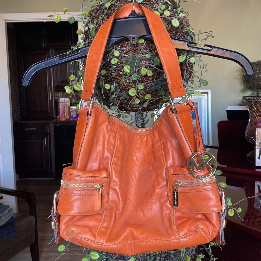 👜MICHAEL KORS Leather Collection - Burnt Orange Shoulder Bag - Picture 2 of 13